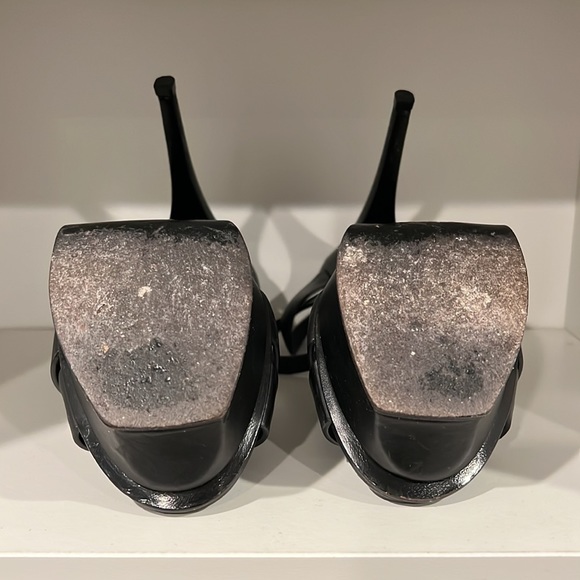 Saint Laurent Tribute 150mm sandals in black smooth leather - Picture 4 of 4